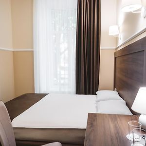 Chambre Standarde Lit Queen-Size